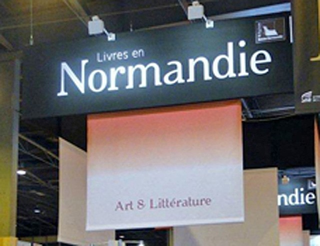 Au salon du livre en 2012